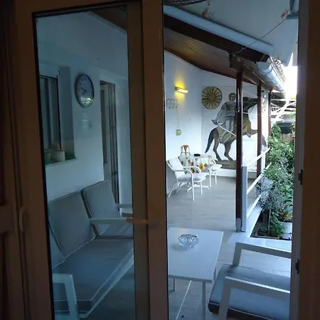 Iliada * העיירה סקיאתוס